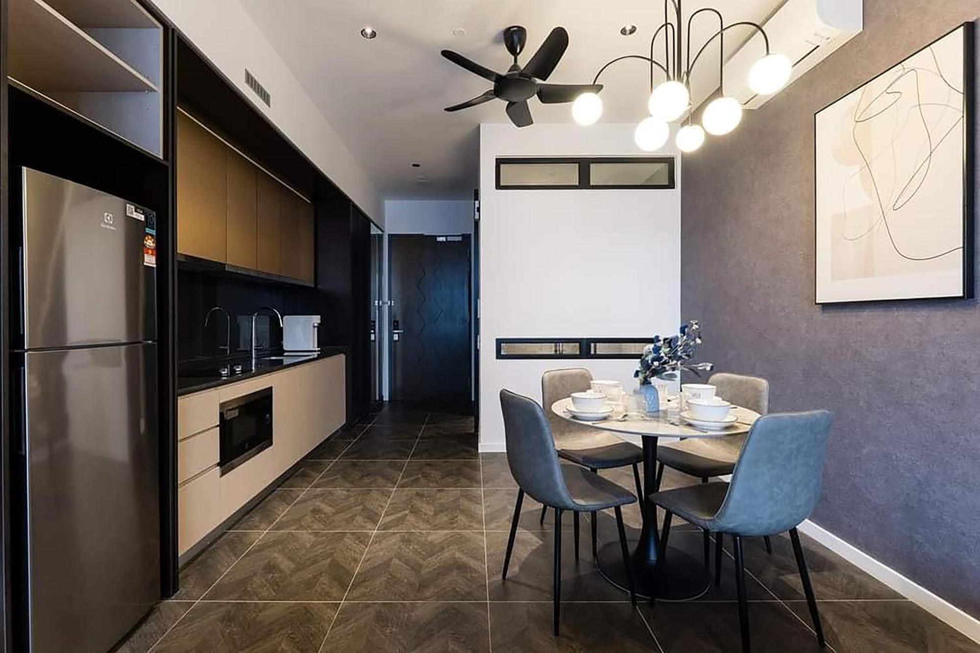 Appartamento The Scarletz By Rsr Kuala Lumpur Esterno foto