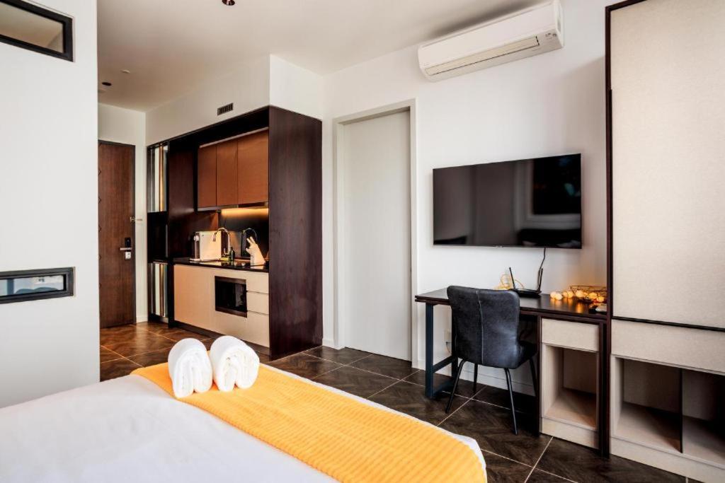 Appartamento The Scarletz By Rsr Kuala Lumpur Esterno foto